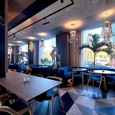 Radisson Blu Aurum Hotel, Braşov Exterior foto Restaurant
