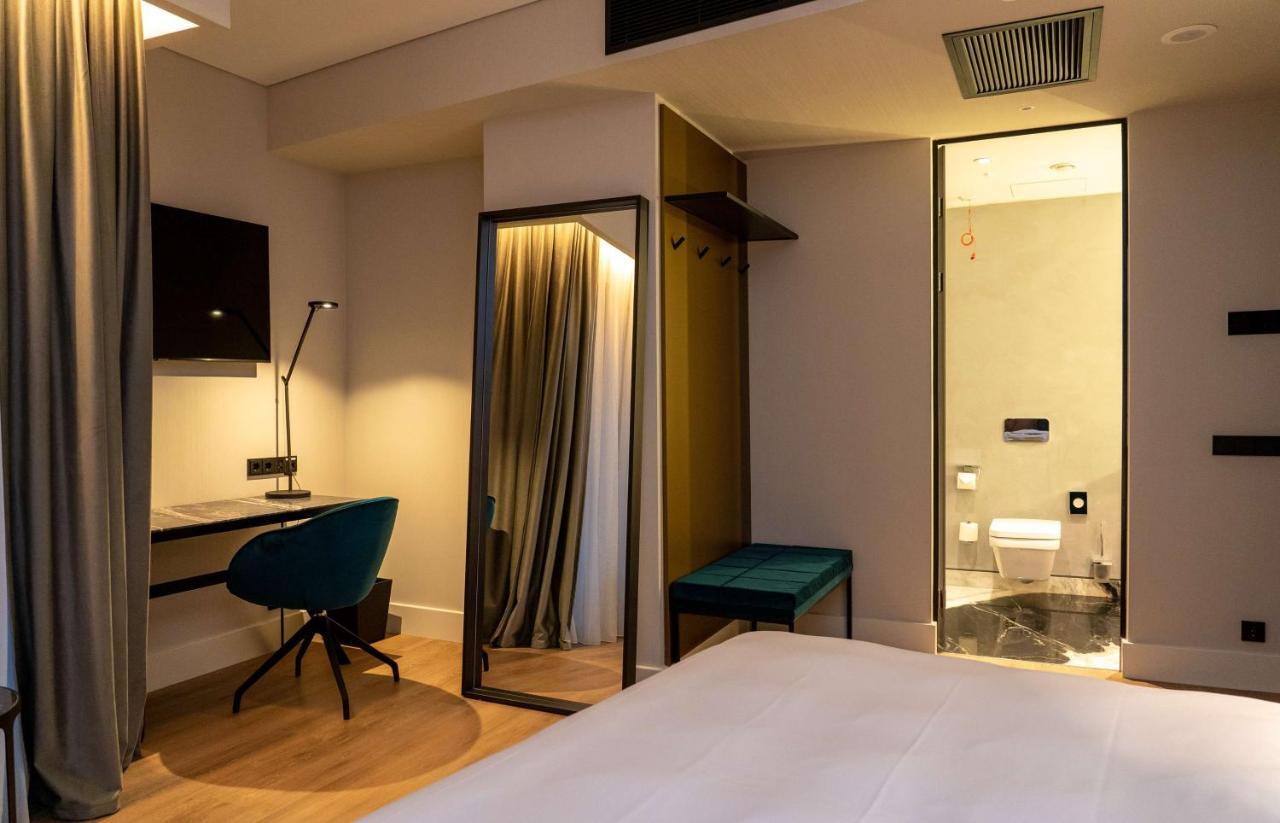 Radisson Blu Aurum Hotel, Braşov Exterior foto A room at the hotel