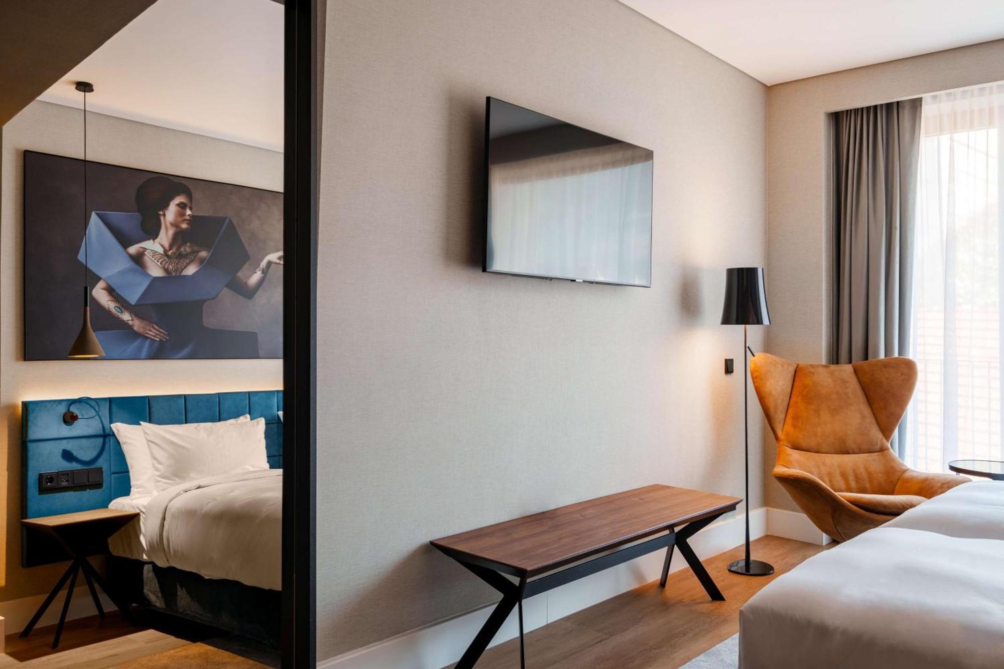 Radisson Blu Aurum Hotel, Braşov Exterior foto A room at the hotel