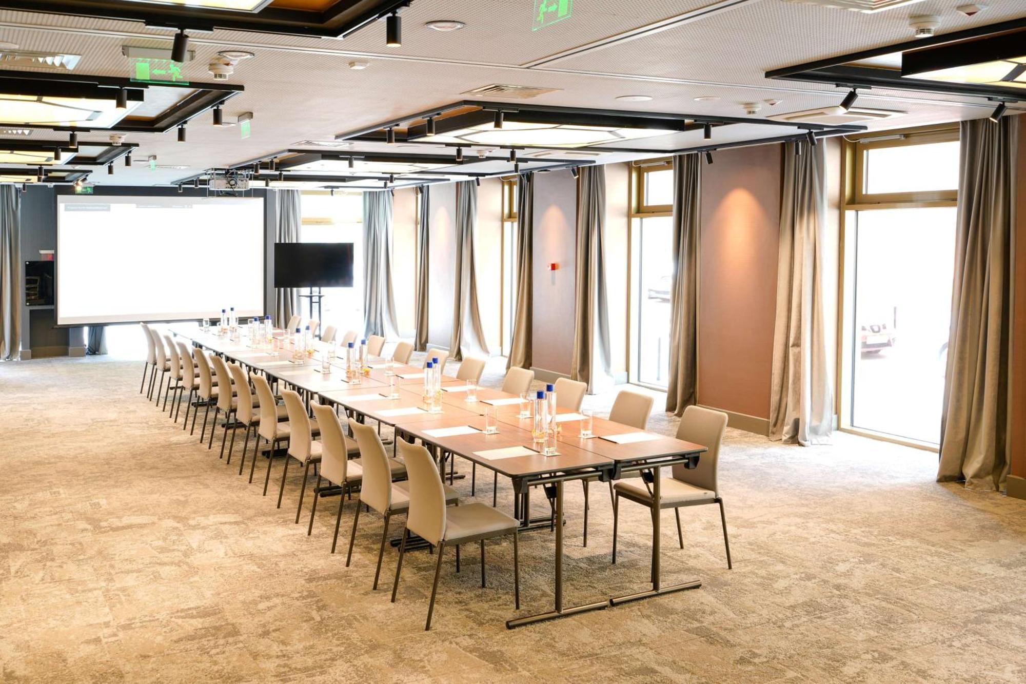 Radisson Blu Aurum Hotel, Braşov Exterior foto Meeting room