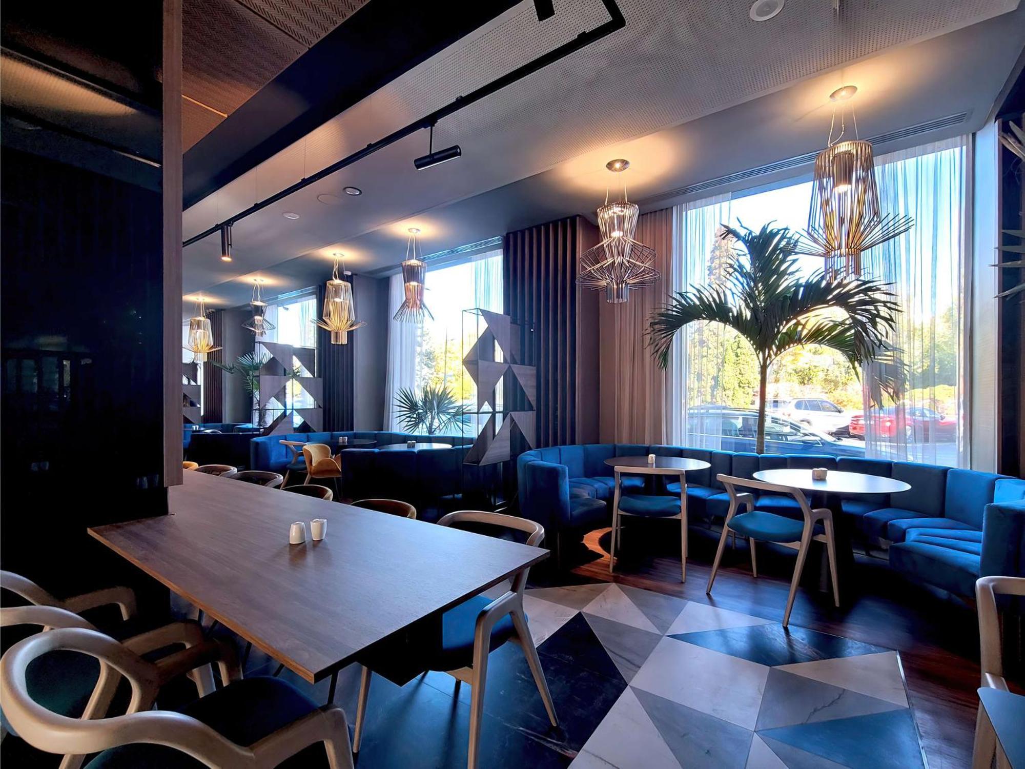 Radisson Blu Aurum Hotel, Braşov Exterior foto Restaurant